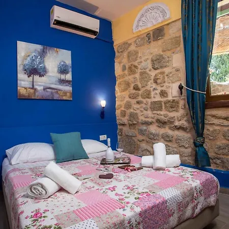 לינה וארוחת בוקר Attiki עיר רודוס