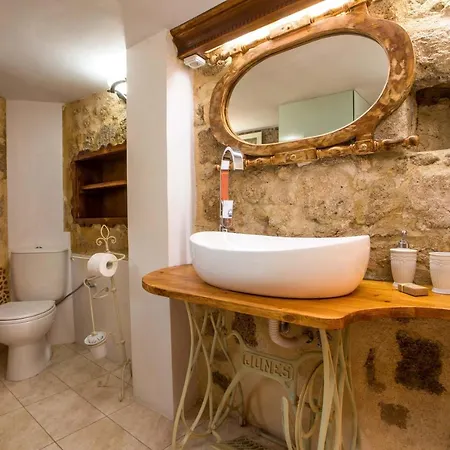 Attiki Couette-café Rhodes City