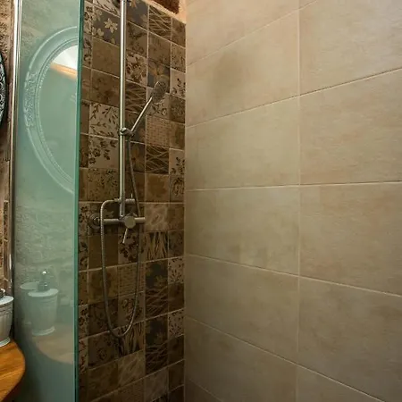 Attiki Couette-café